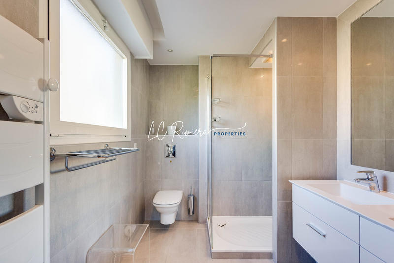 Appartement - 96 m² - 4 pièces