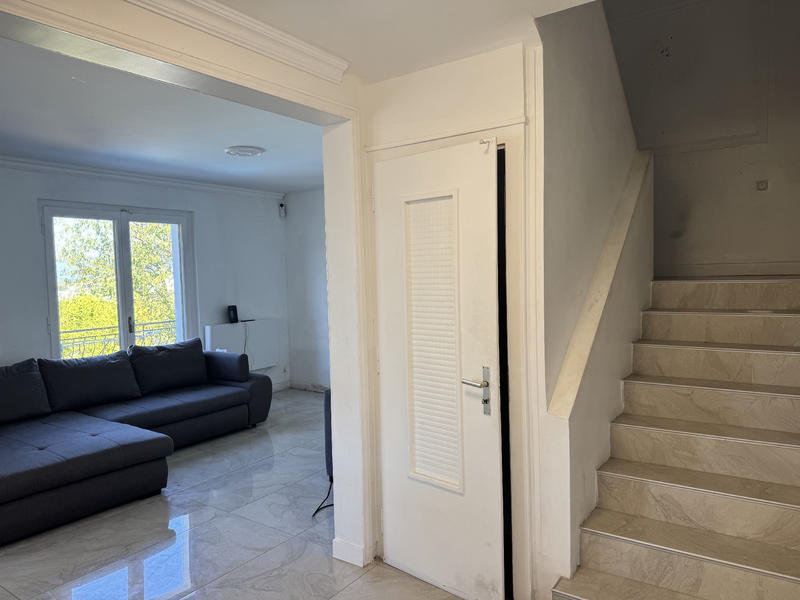 Maison - 180 m² - 6 pièces