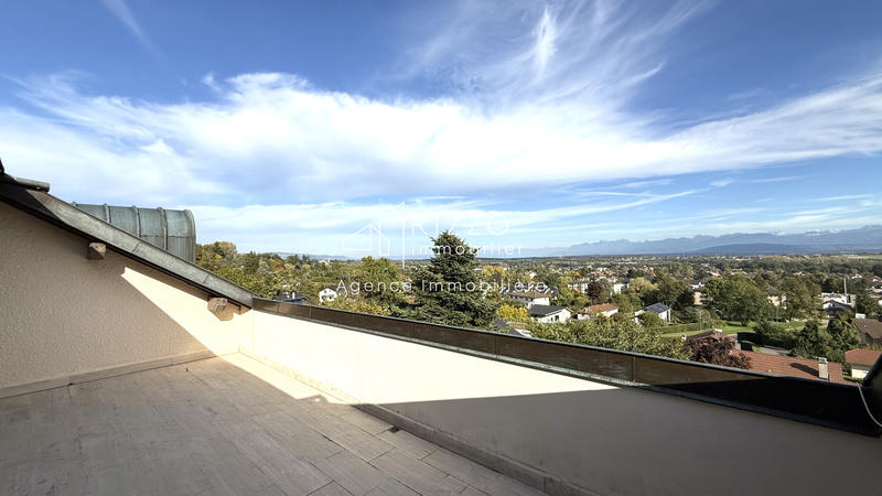 Maison - 330 m² - 12 pièces