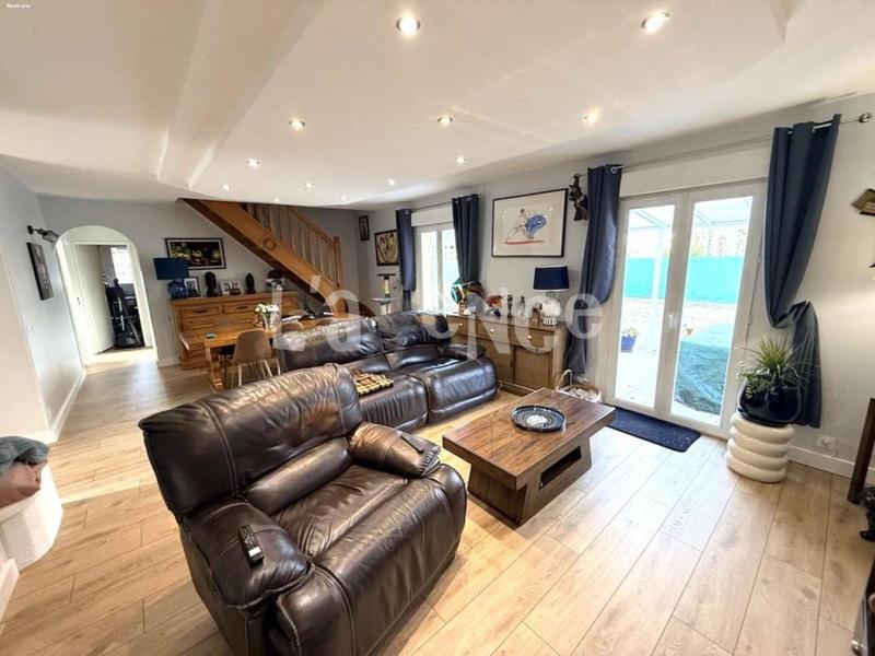 Maison - 110 m² - 6 pièces