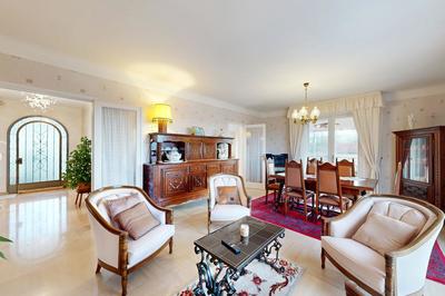 Appartement - 155 m² - 5 pièces