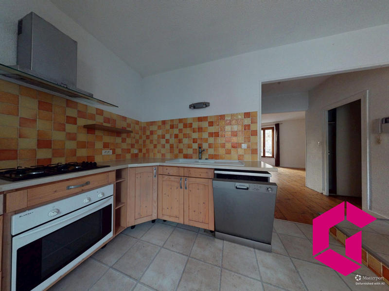 Maison - 137 m² - 9 pièces