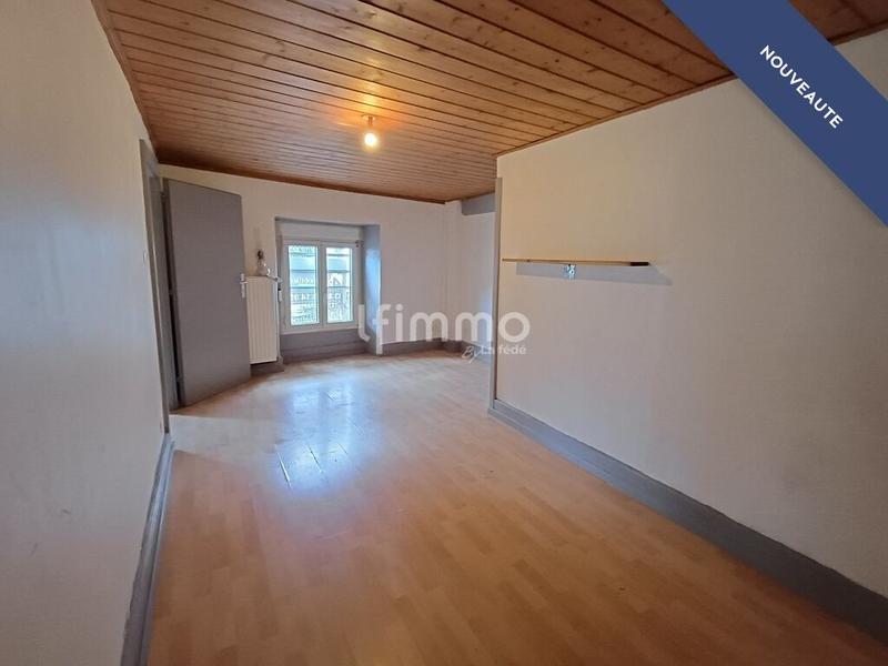 Immeuble - 241 m² - 11 pièces