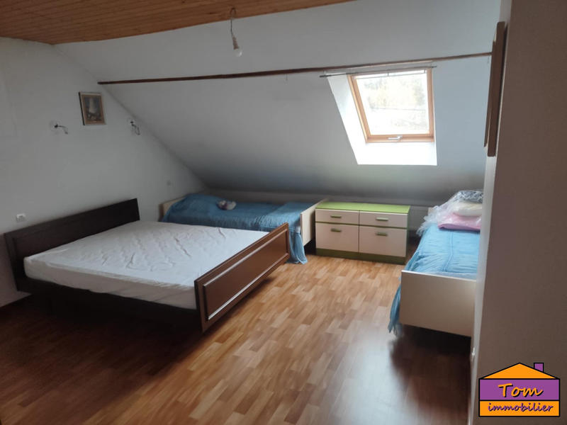 Maison - 240 m² - 10 pièces