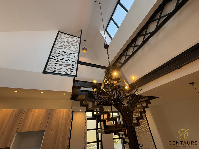 Loft - 117 m² - 5 pièces