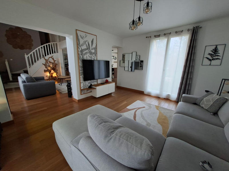 Maison contemporaine - 200 m² - 7 pièces