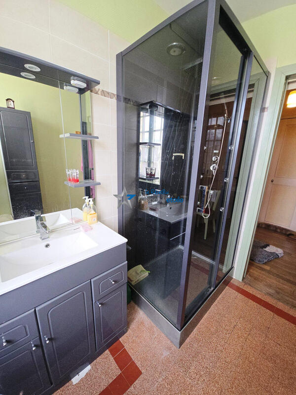 Villa - 155 m² - 8 pièces