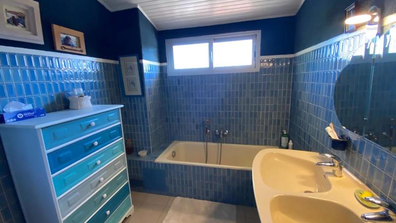 Maison - 170 m² - 9 pièces