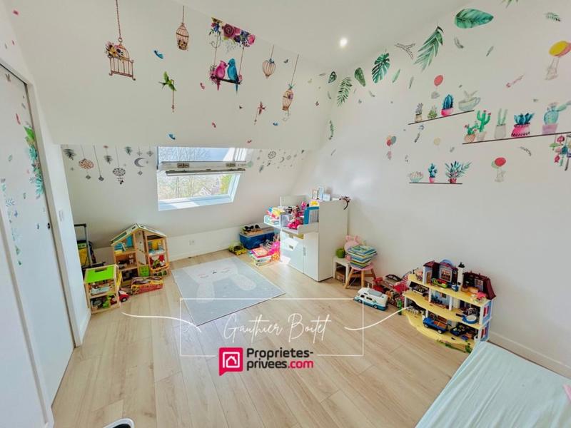 Maison - 167 m² - 8 pièces