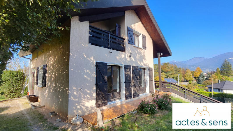 Maison - 207 m² - 10 pièces