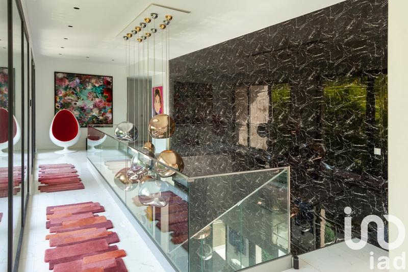 Maison de maîtres - 695 m² - 16 pièces