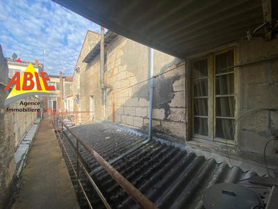 Maison - 240 m² - 6 pièces