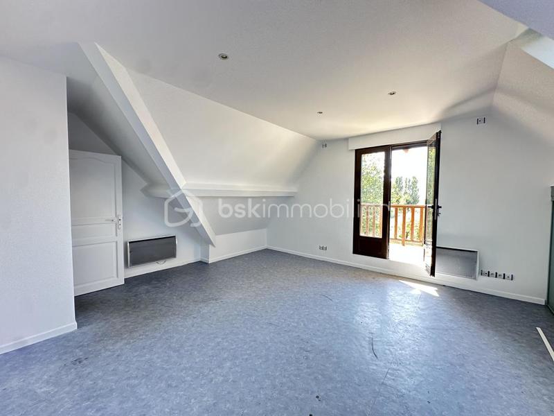 Maison - 207 m² - 7 pièces