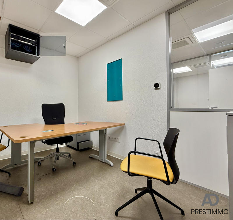 Local commercial - 80 m² - 4 pièces