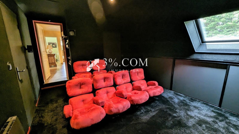 Maison - 196 m² - 7 pièces