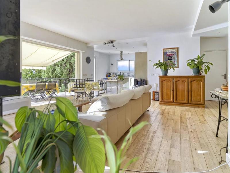 Villa - 215 m² - 6 pièces