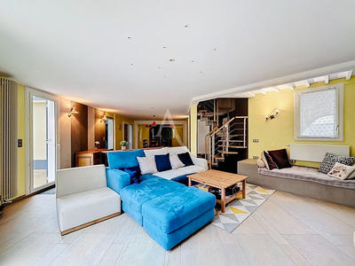 Maison - 214 m² - 6 pièces