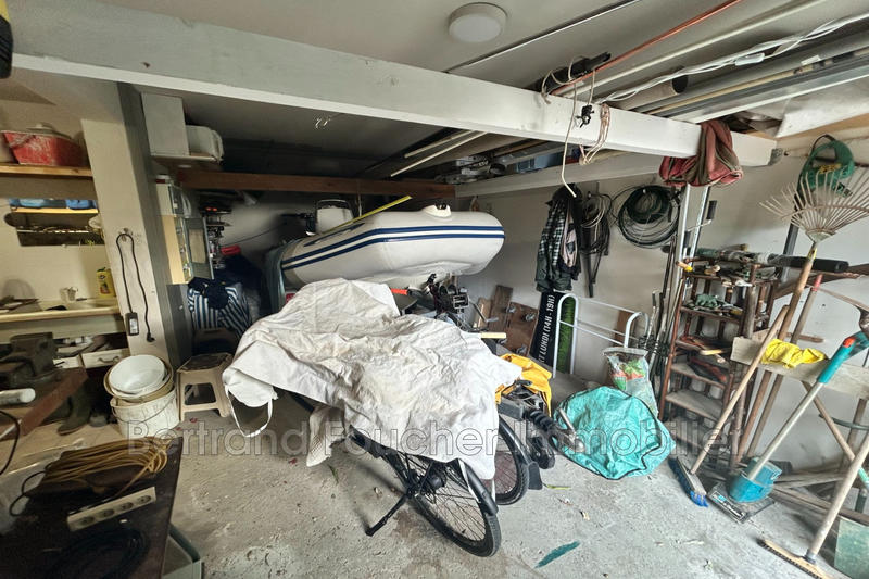 Maison - 1 413 m² - 5 pièces