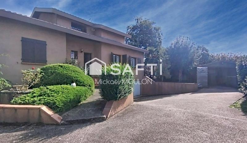 Maison - 180 m² - 5 pièces