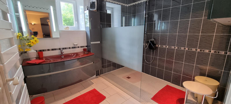 Propriété - 276 m² - 9 pièces