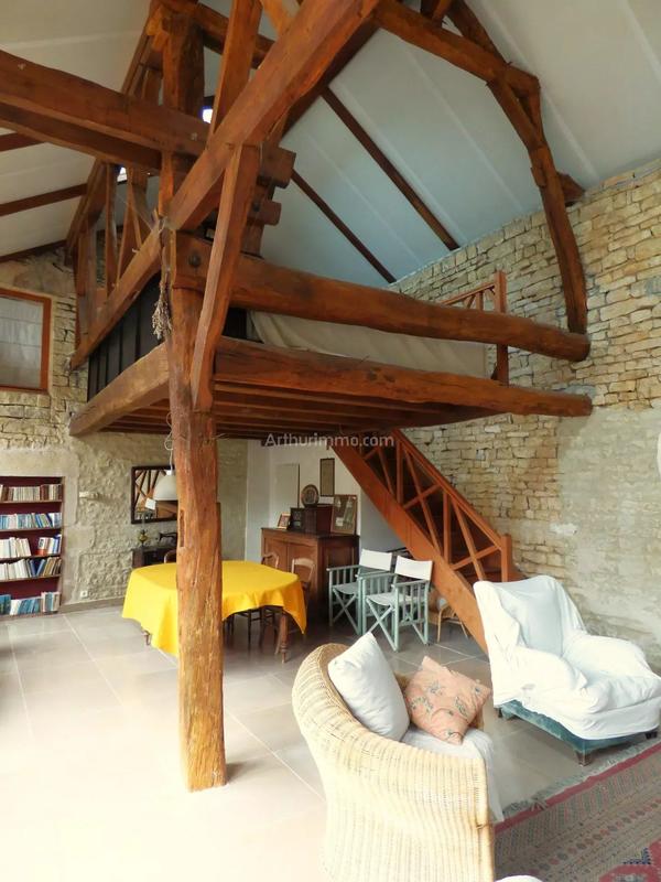 Maison - 329 m² - 12 pièces