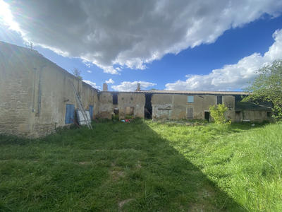 Maison - 160 m² - 2 pièces