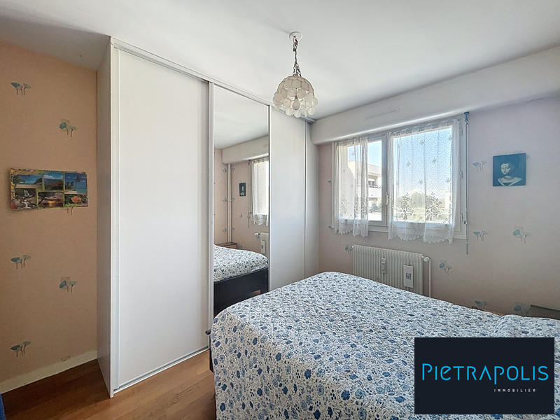 Appartement - 95 m² - 5 pièces