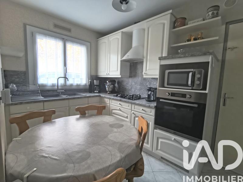 Maison - 98 m² - 5 pièces