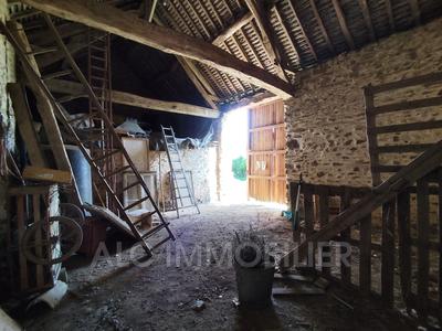 Maison - 215 m² - 3 pièces