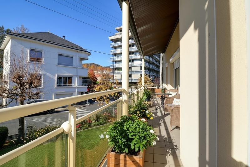 Appartement - 99 m² - 5 pièces