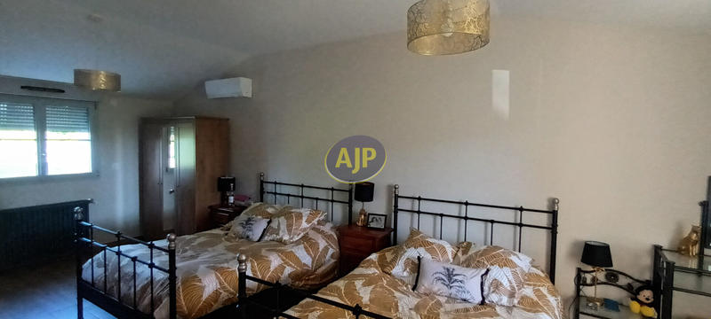 Demeure - 550 m² - 13 pièces