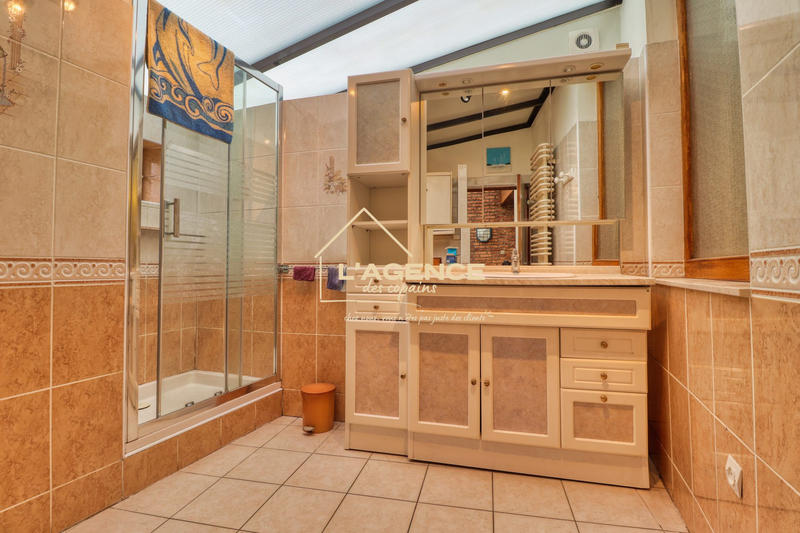 Maison - 178 m² - 8 pièces