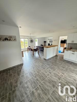 Maison - 95 m² - 4 pièces