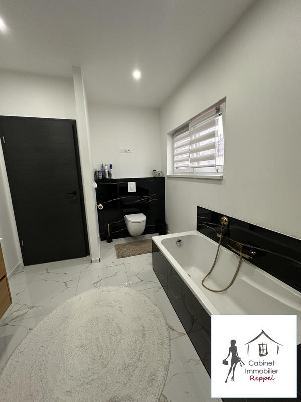 Maison - 105 m² - 4 pièces