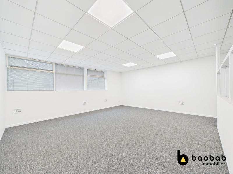 Bureau - 251 m²
