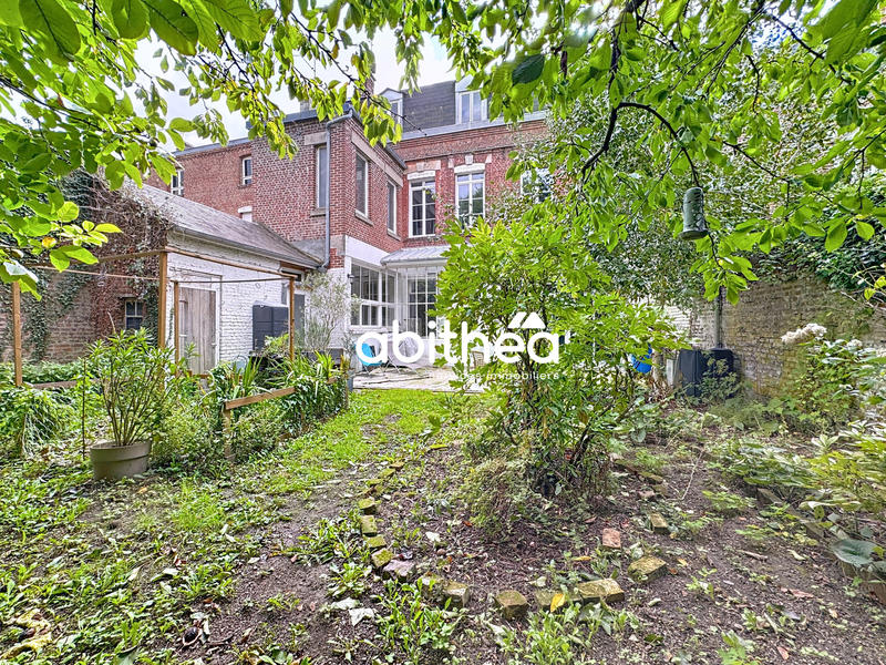 Maison - 226 m² - 8 pièces