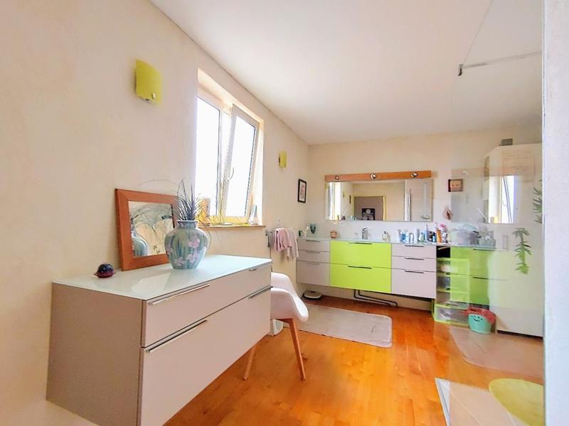 Maison - 131 m² - 3 pièces