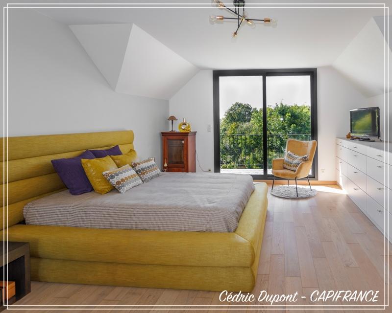 Maison - 285 m² - 8 pièces