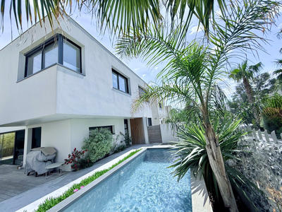 Maison - 131 m² - 6 pièces