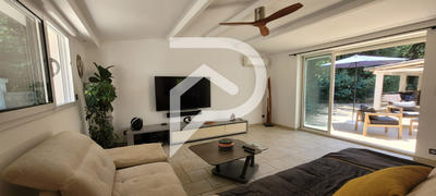 Maison - 215 m² - 7 pièces