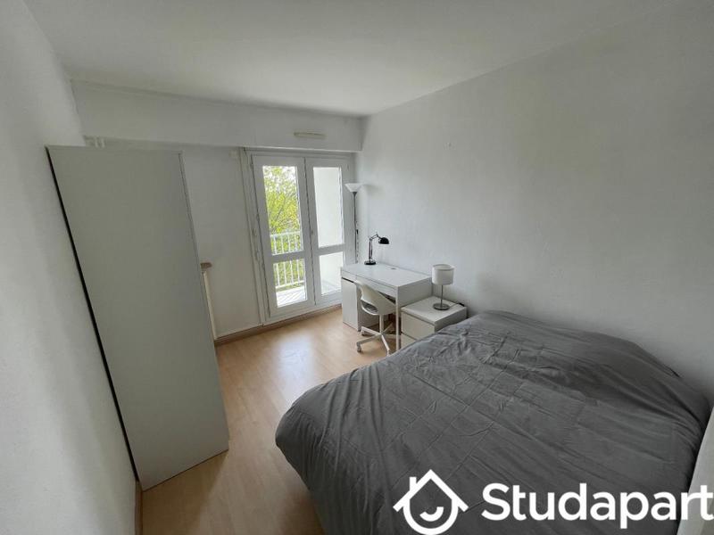 Chambre - 10 m² - 1 pièce