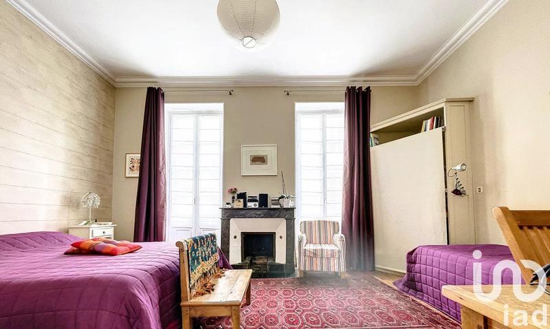 Maison - 200 m² - 8 pièces