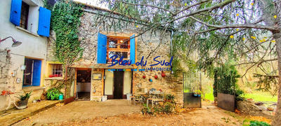 Mas - 341 m² - 6 pièces