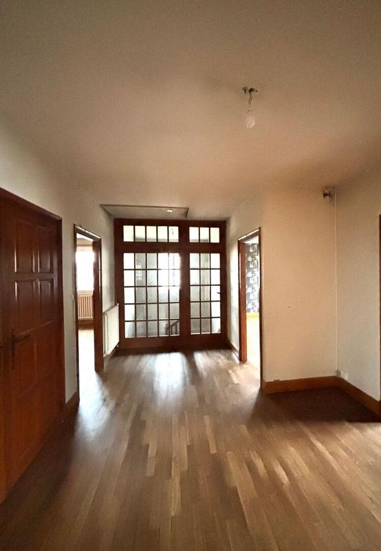 Maison - 180 m² - 6 pièces