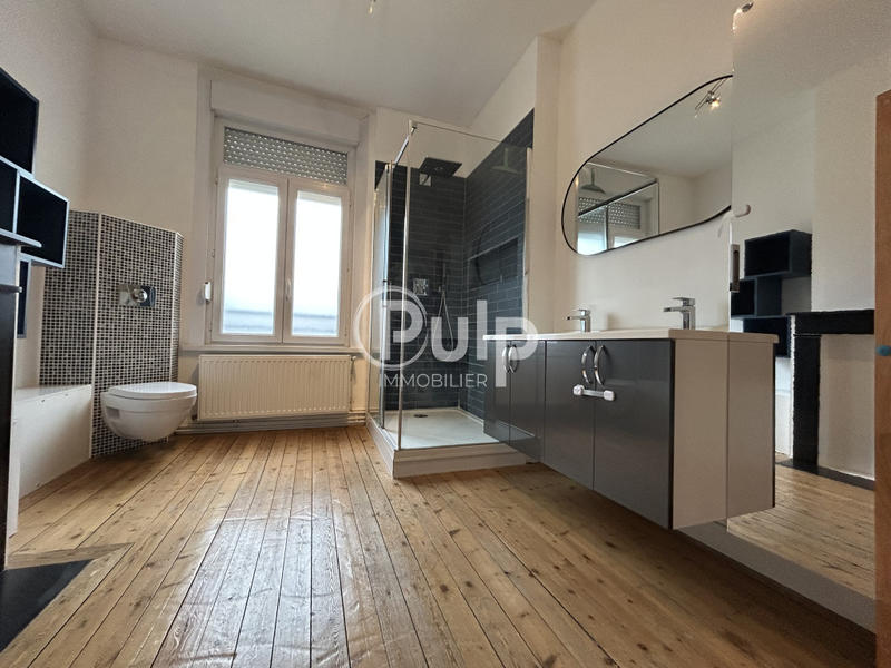 Maison - 145 m² - 10 pièces