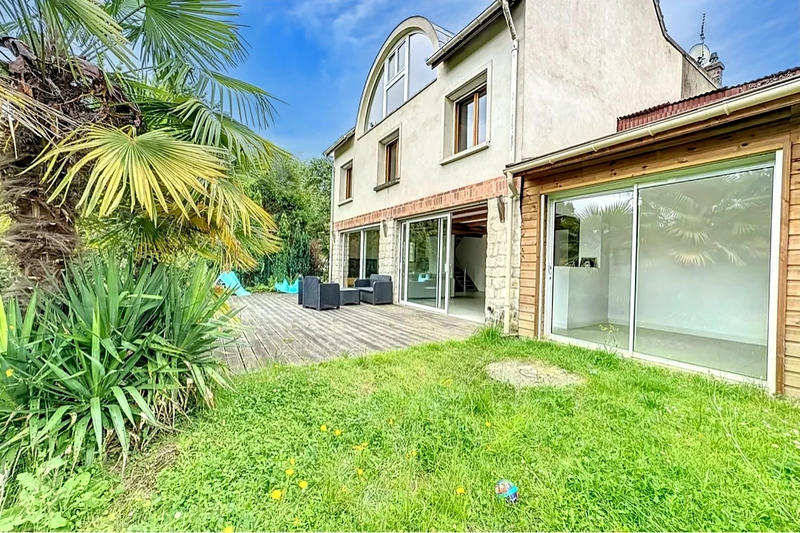 Maison - 170 m² - 7 pièces