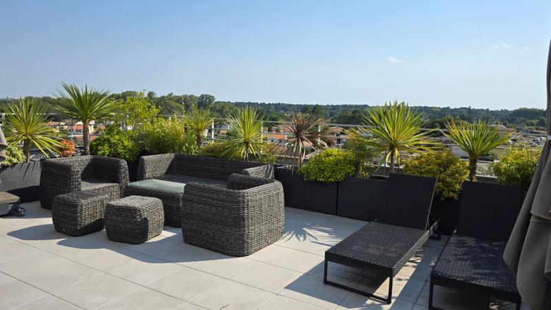 Appartement - 94 m² - 5 pièces