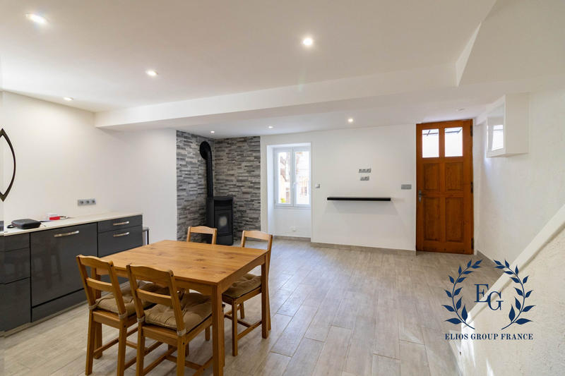 Maison - 90 m² - 5 pièces