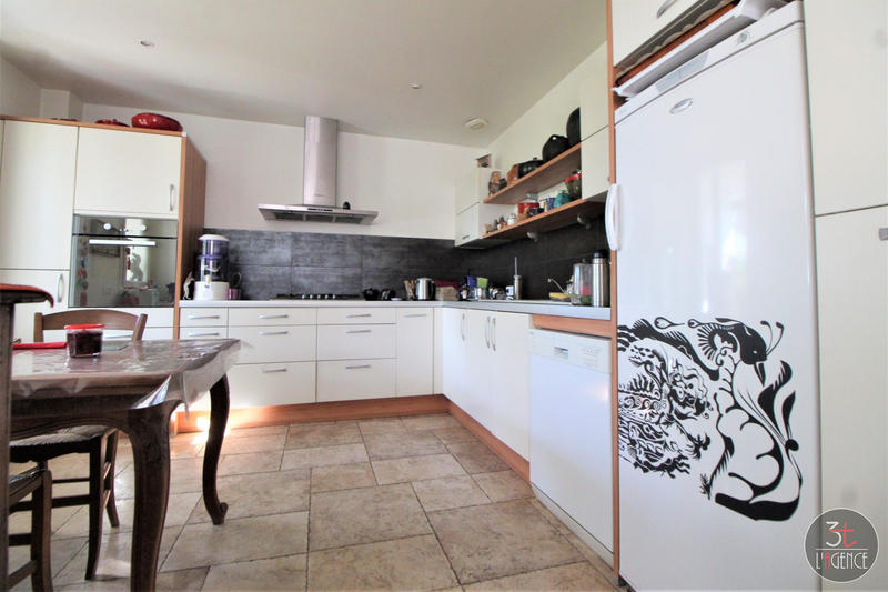 Maison ancienne - 182 m² - 8 pièces