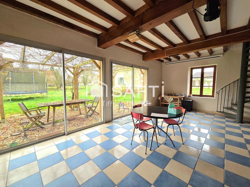 Maison - 245 m² - 6 pièces